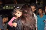 Aishwarya Rai Bachchan with Aradhya return from NY in Mumbai Airport on 23rd April 2013 (73).JPG